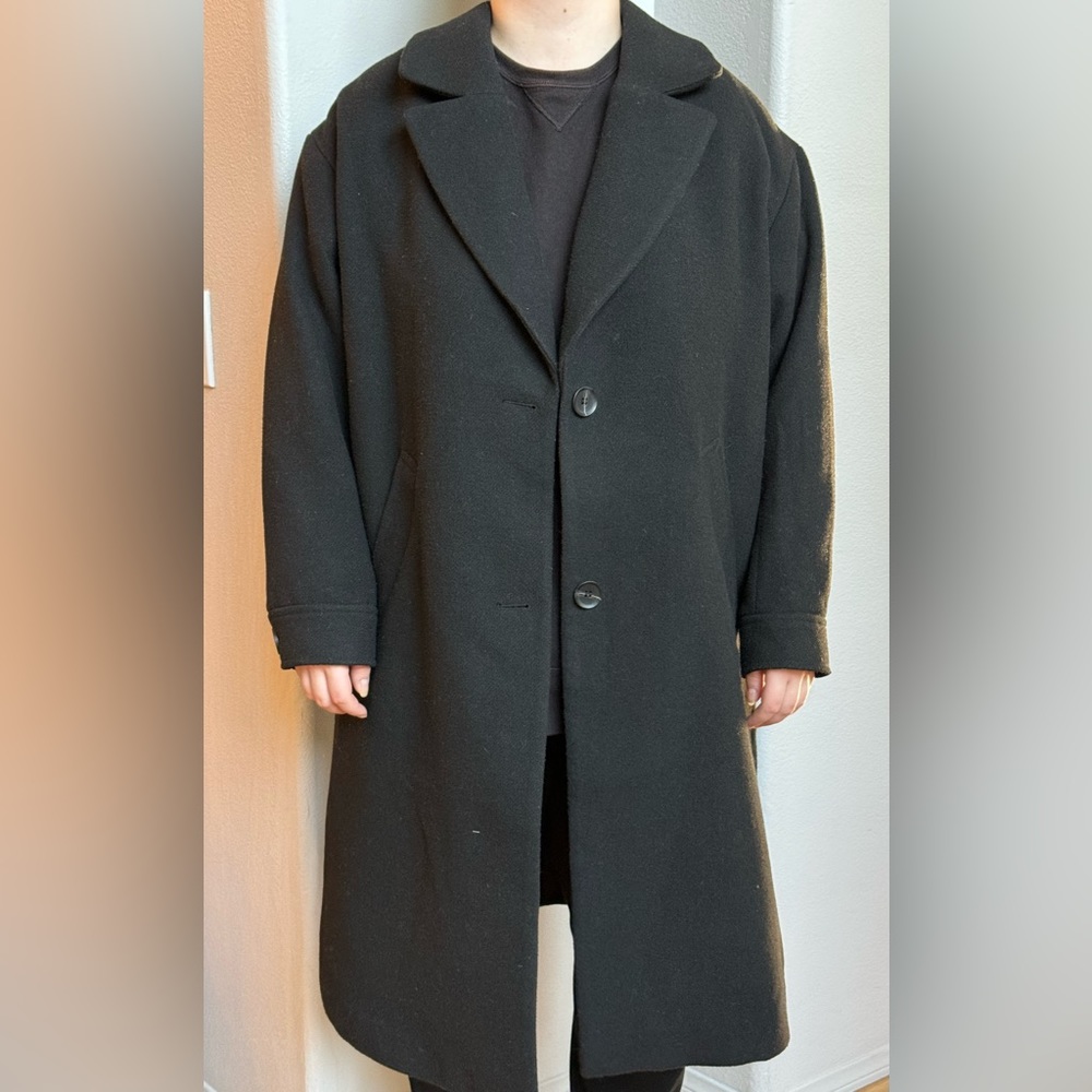 Oversized black knee length H&M coat. Size L